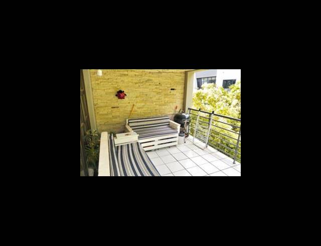 3 BEDROOM PROPERTY TO RENT IN HYDE PARK